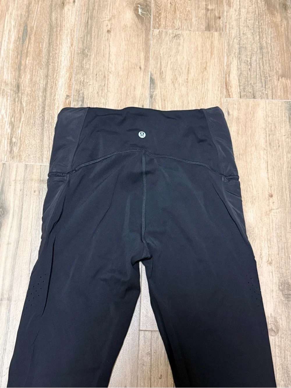 Lululemon Size 8 Uncovered Strength High-Waist Black Crop 23 inch Leggings